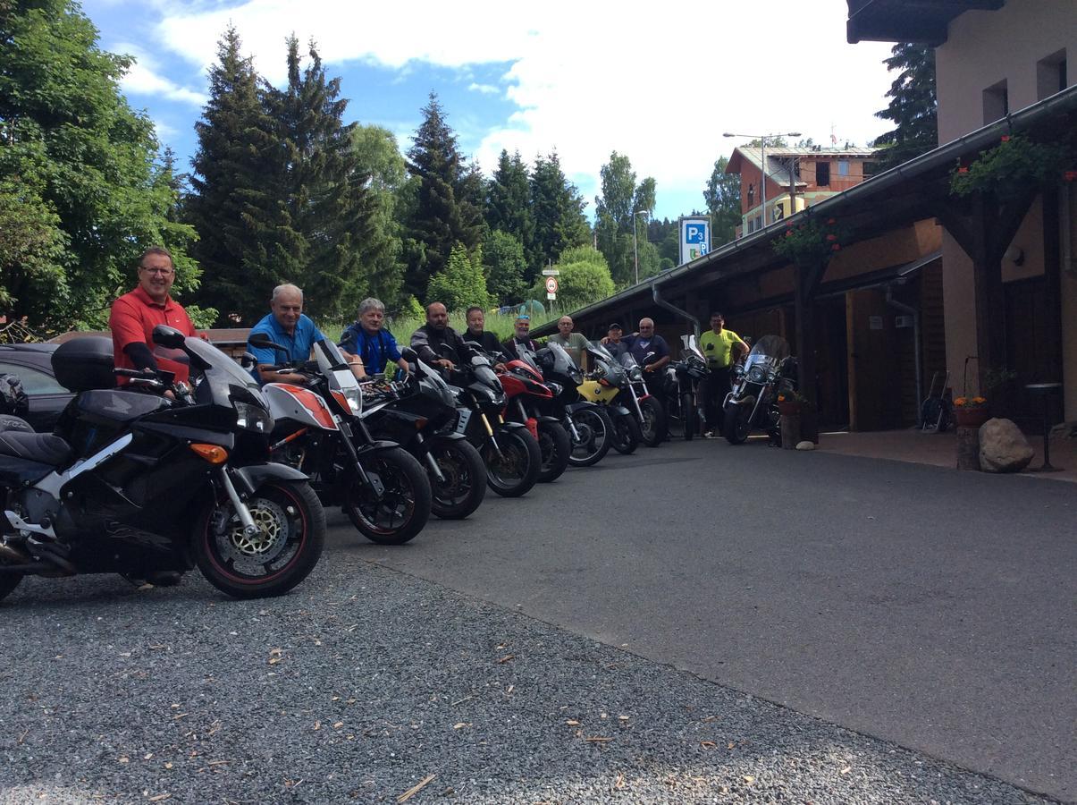 Pension Aura Spicak, Nektere Pokoje Se Saunou Železná Ruda Buitenkant foto